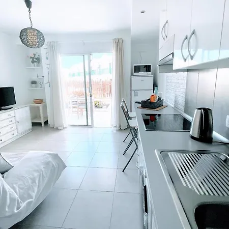 Apartment Cleo Pool View & Wi-fi By Irent Fuerteventura *