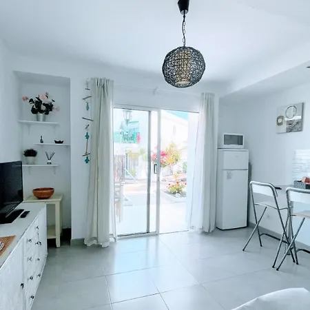 Cleo Pool View & Wi-fi By Irent Fuerteventura *